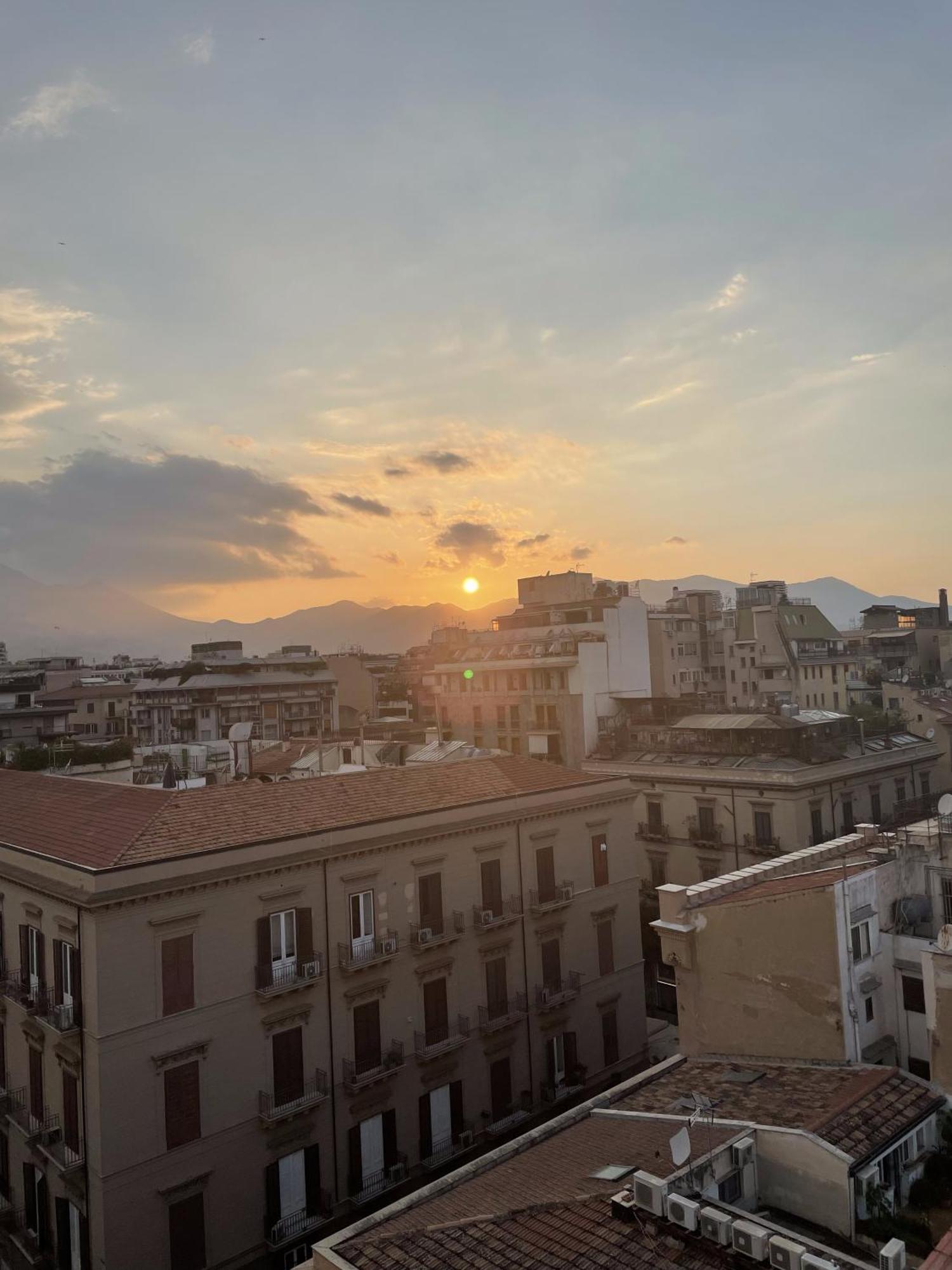 Politeama Charming Apartment Palermo Exterior photo